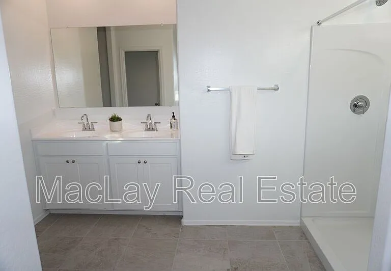 1164 W Chimes Tower Dr — Photo 29