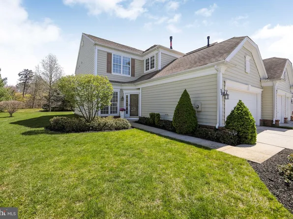 35 Wrentham Dr, Medford, NJ 08055