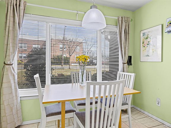 5th image of 99 S Park Avenue #28