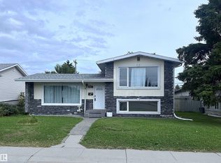 8817 163rd St NW, Edmonton, AB T5R 2N8