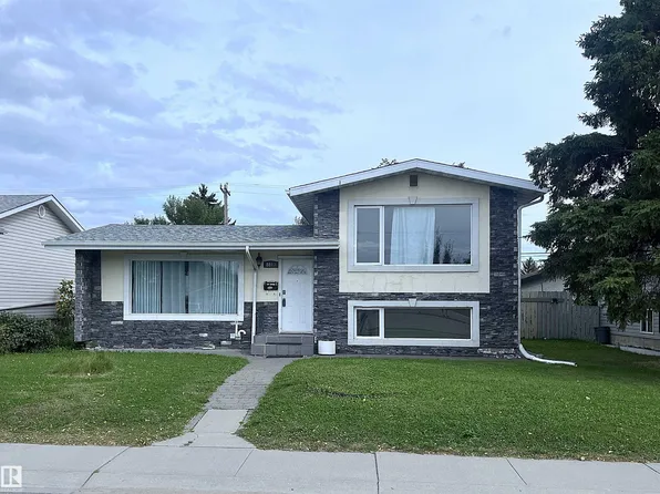8817 163rd St NW, Edmonton, AB T5R 2N8