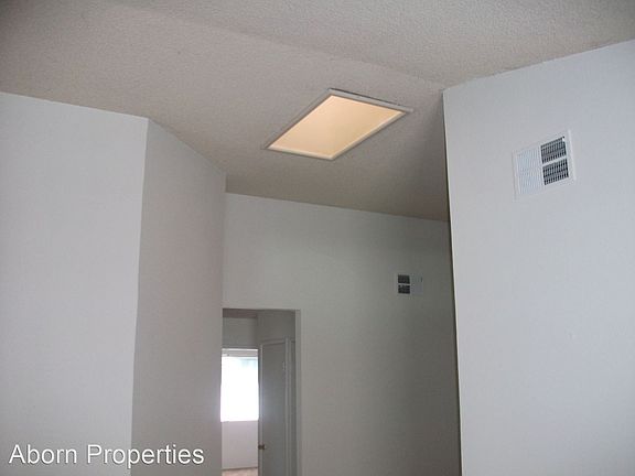 5th image of 1598 Thornleaf Way