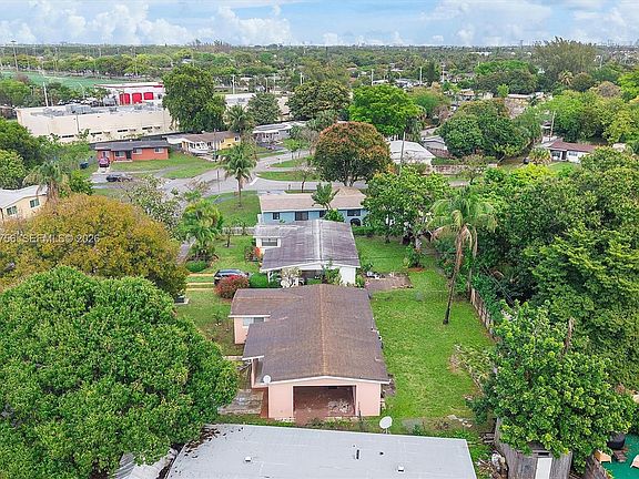 4th image of 1804 NW 18th Ct