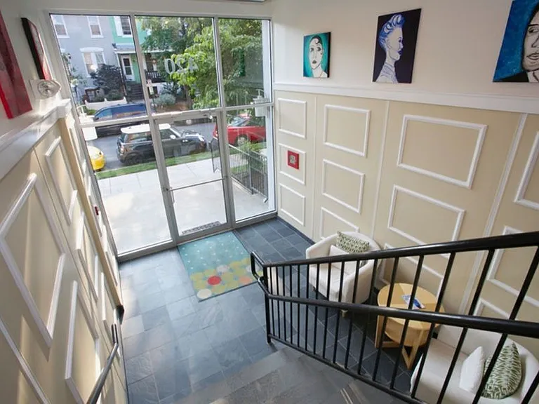 420 16th St SE #207 — Photo 31