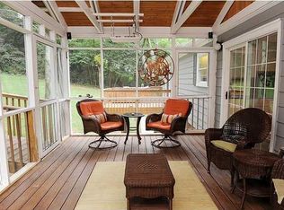 614 N Crest Rd, Chattanooga, TN 37404