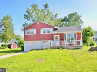 4 Hill Ln, West Deptford, NJ 08096