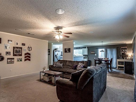 5th image of 208 Gayleh Ln