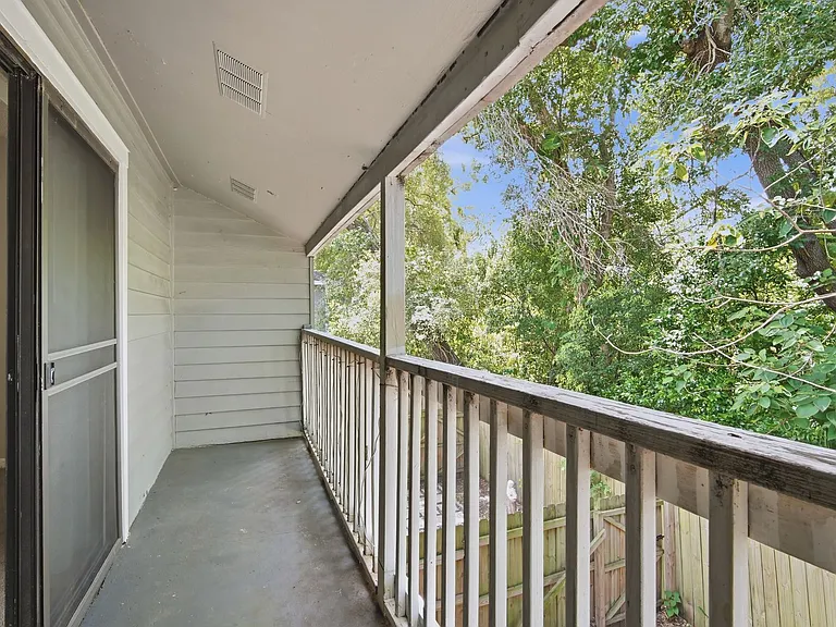 1910 W Sligh Ave #E102 — Photo 25