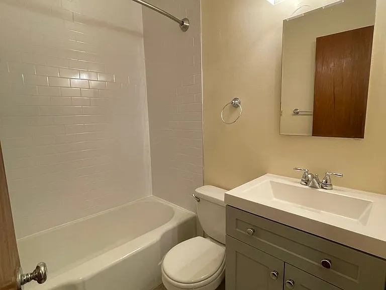 Panama Apartments — Photo 11