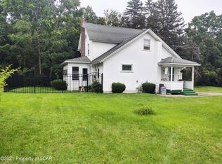 110 Novitsky Ct, Blakely, PA 18447