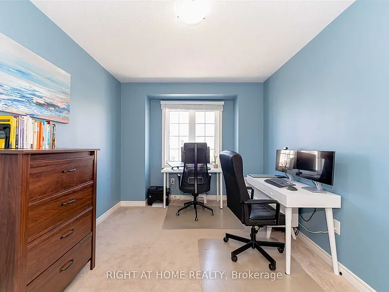 41 Dufay Rd — Photo 9