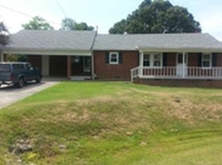 955 E Haggard Ave, Elon, NC 27244