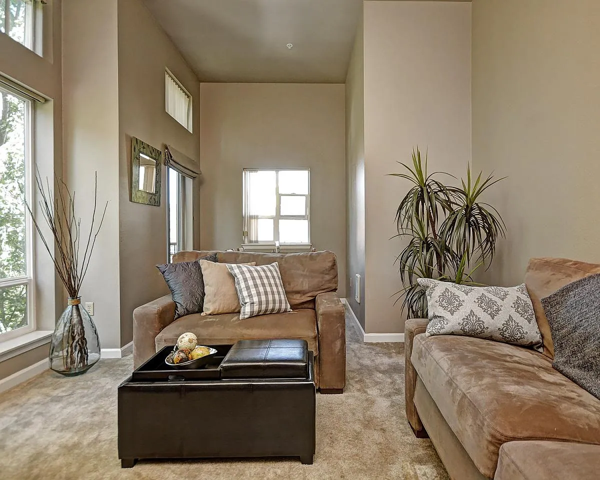 1 bed, 750 sqft, $2,490 — Photo 3