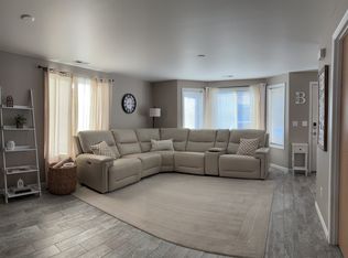 515 Cascade Ave, Moxee, WA 98936