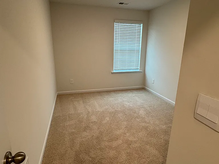 2840 Egert Dr — Photo 16