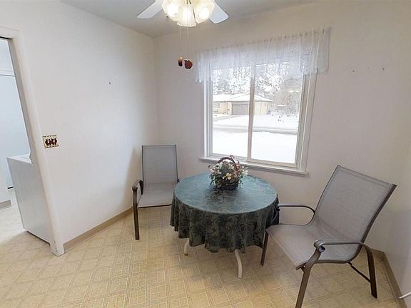 4th image of 2845 Courtland Pl