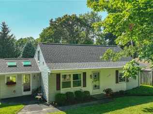 4328 White Acres Rd, Clarence, NY 14031