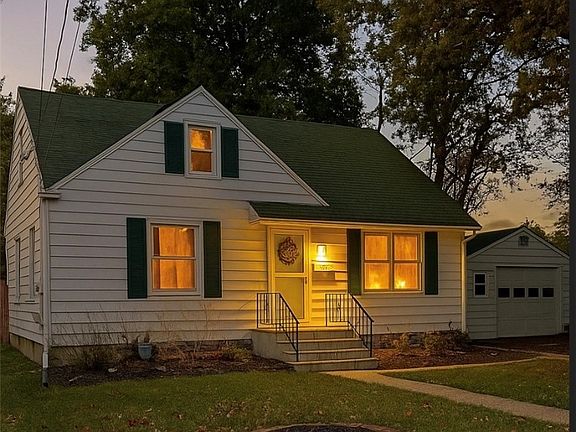 2nd image of 3427 Crehore St