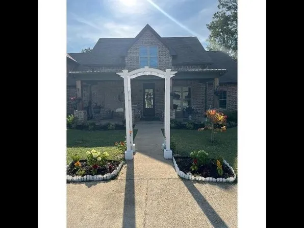 445 Fairway Ln, Magnolia, AR 71753