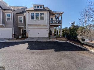 381 Hayden Cir, Woodstock, GA 30188