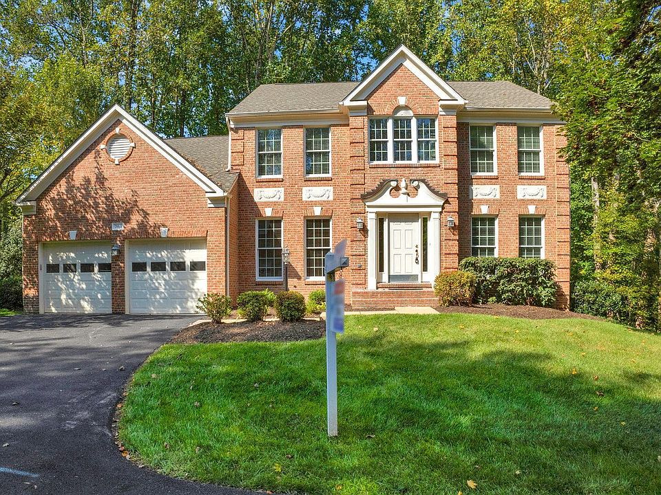 1st image of 7913 Bracksford Ct