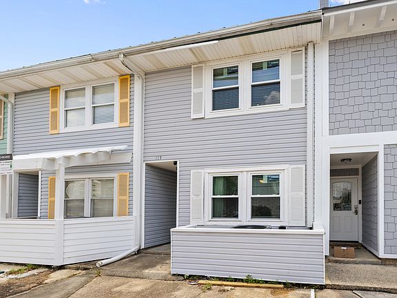 4th image of 113 Durango Rd