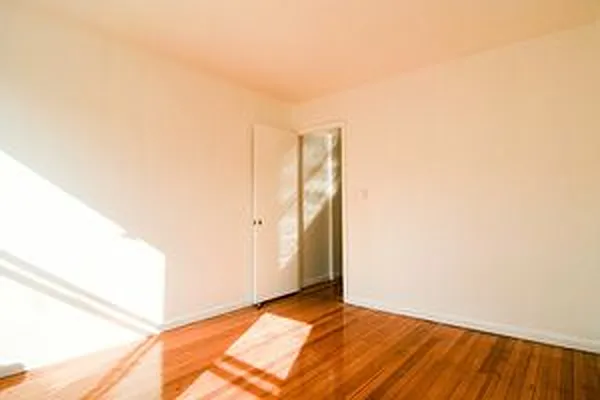 Rented by Horowitz Real Estate | media 21