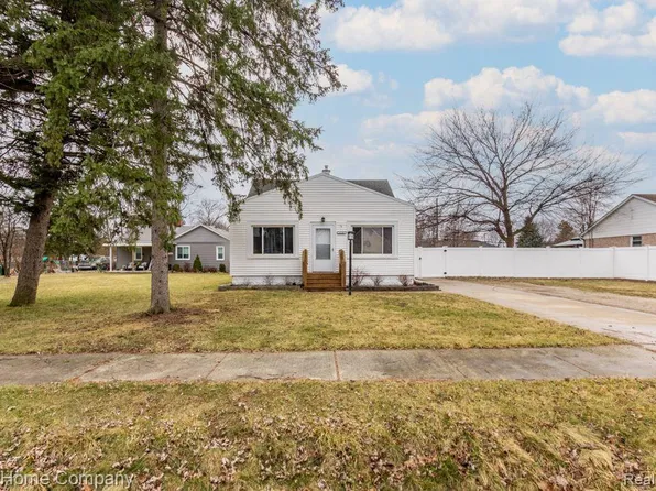 15144 Flanders St, Southgate, MI 48195