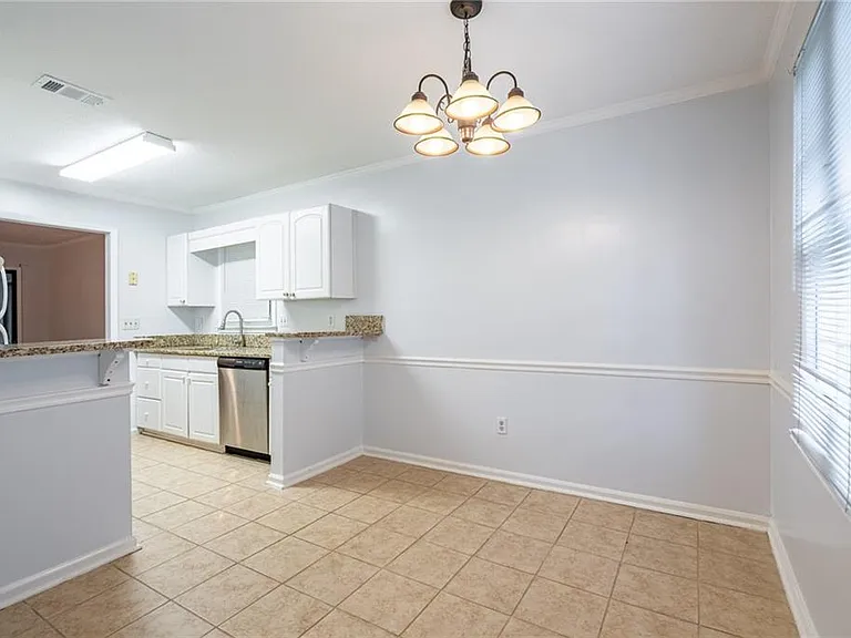 2916 Governors Ct — Photo 6