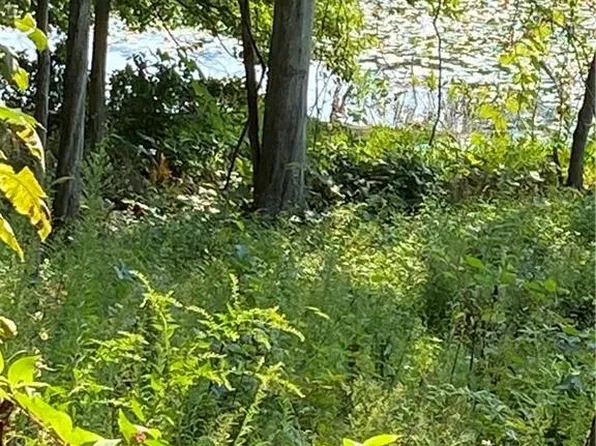 51-54 Paradise Drive, Brooklyn, CT 06234