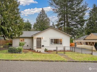 15840 28th Ave NE, Seattle, WA