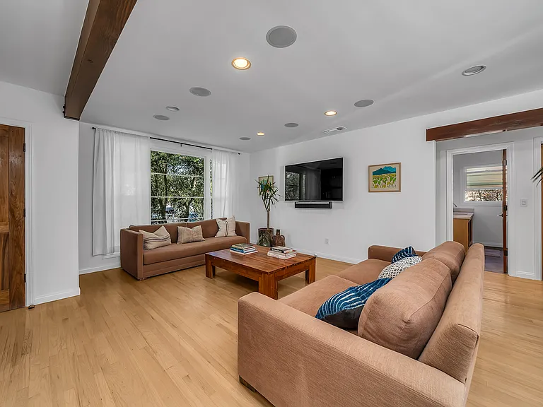 7844 Stewart Ave — Photo 29