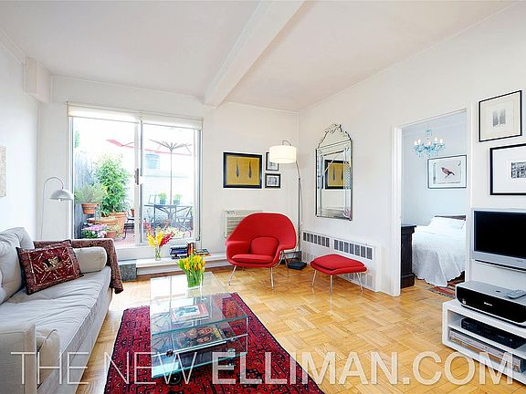 3rd image of 588 W End Ave #Ph17c