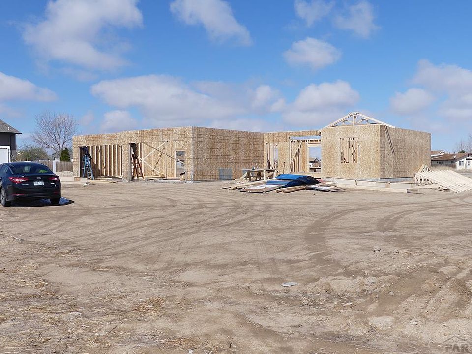 2nd image of 253 S Bayfield Ave