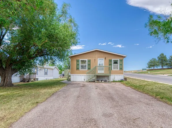 921 E 9th St, Gillette, WY 82716