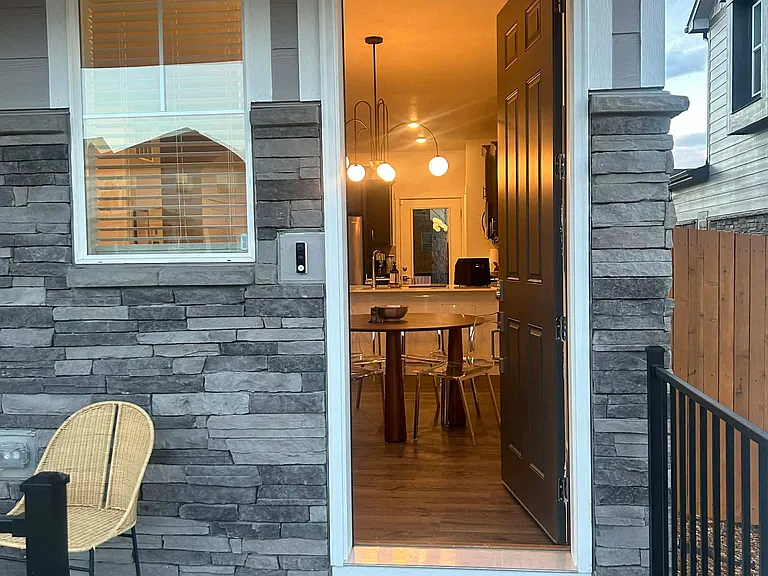 721 N Tempe St — Photo 5