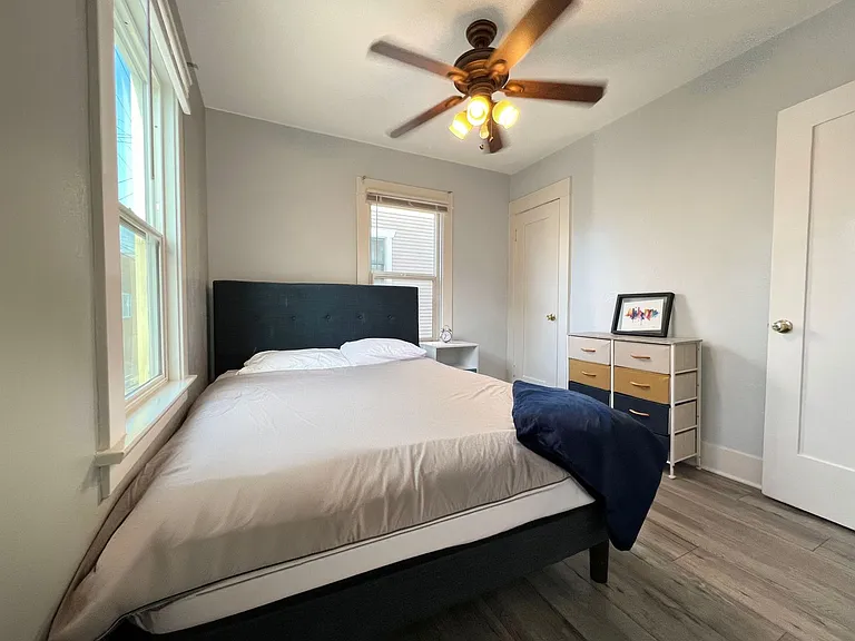 1153 E Appleton St — Photo 18