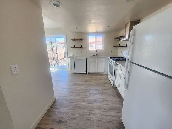 5th image of 74052 Pinon Dr APT A