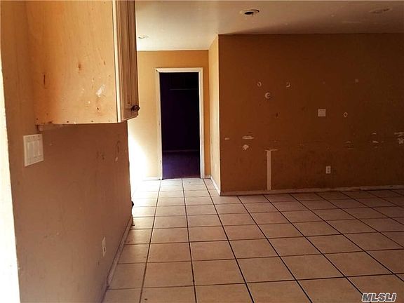 3rd image of 30 Alder Ave