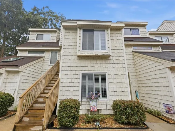 805 Virginia Ct, Virginia Beach, VA 23451