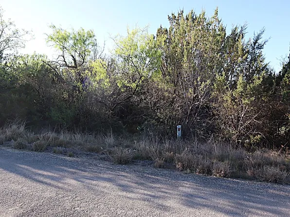 303 Bahia Dr, Sweetwater, TX 79556