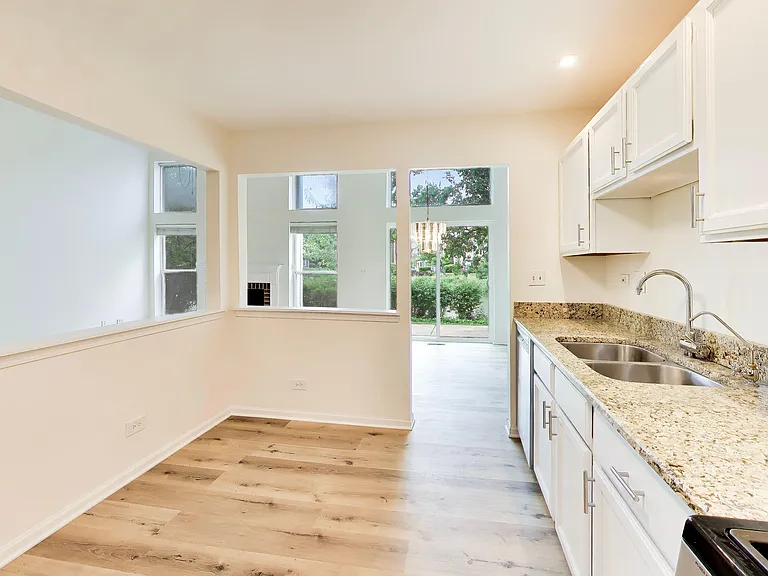 312 E Tall Oaks Ln — Photo 12