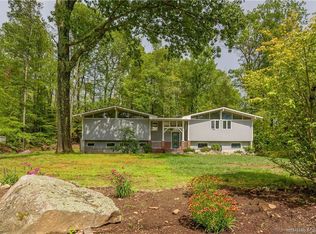 1 Bayberry Dr, Brookfield, CT 06804