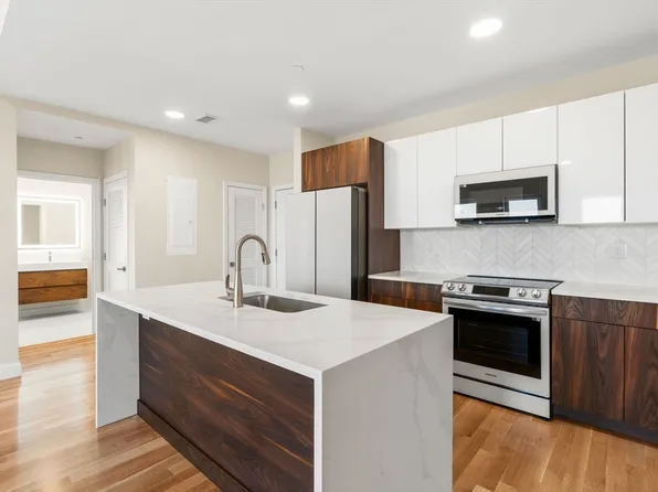 16 Taber St #204, Roxbury, MA 02119