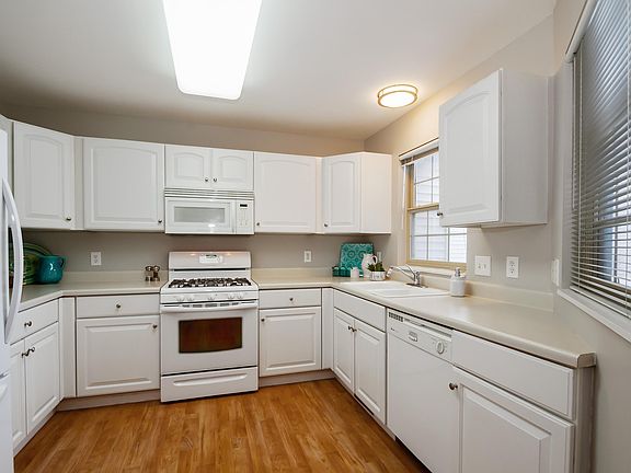 3rd image of 500 S Edwards Blvd Unit 50
