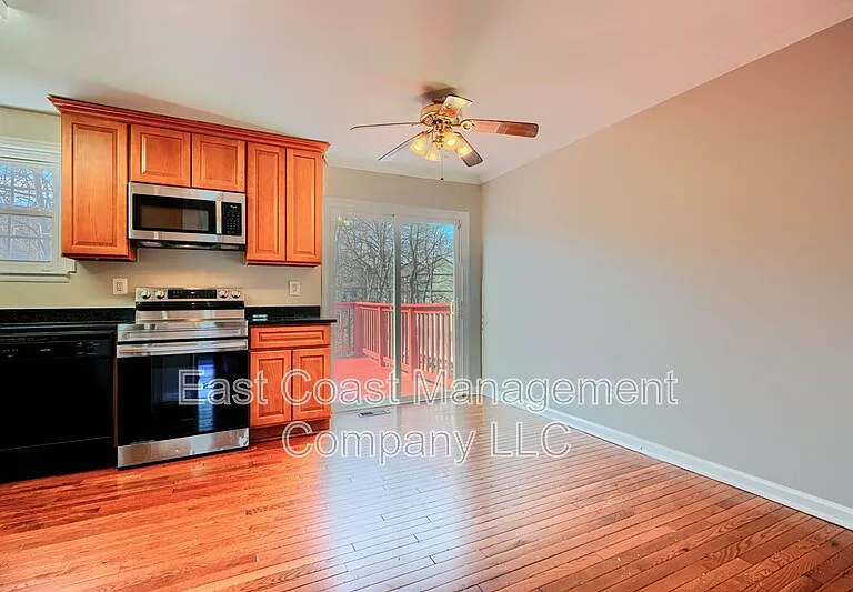 28 Ebbing Ct — Photo 8