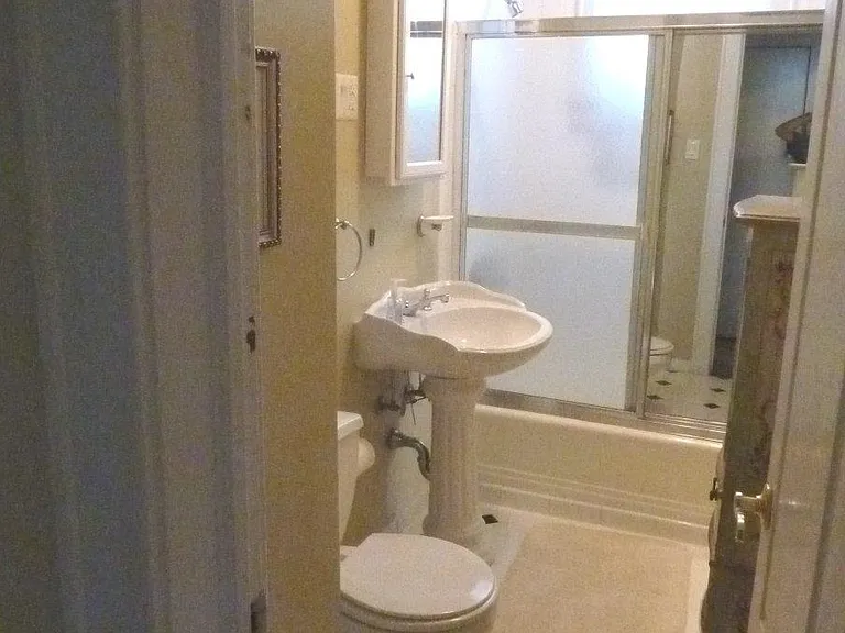 740 Washington St #4 — Photo 5