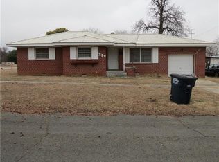 229 W 2nd St, Wewoka, OK 74884