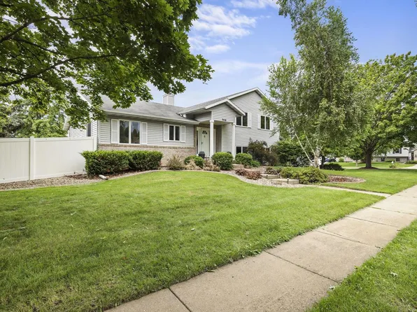 749 Westlawn Drive, Cottage Grove, WI 53527