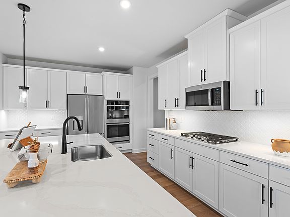 Normandy w Finished Basement